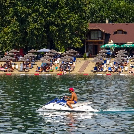 Creator: Gd Jpeg V1.0 (using Ijg Jpeg V62), Quality = 85