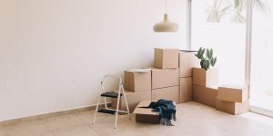 Zapakovane kutije u stanu