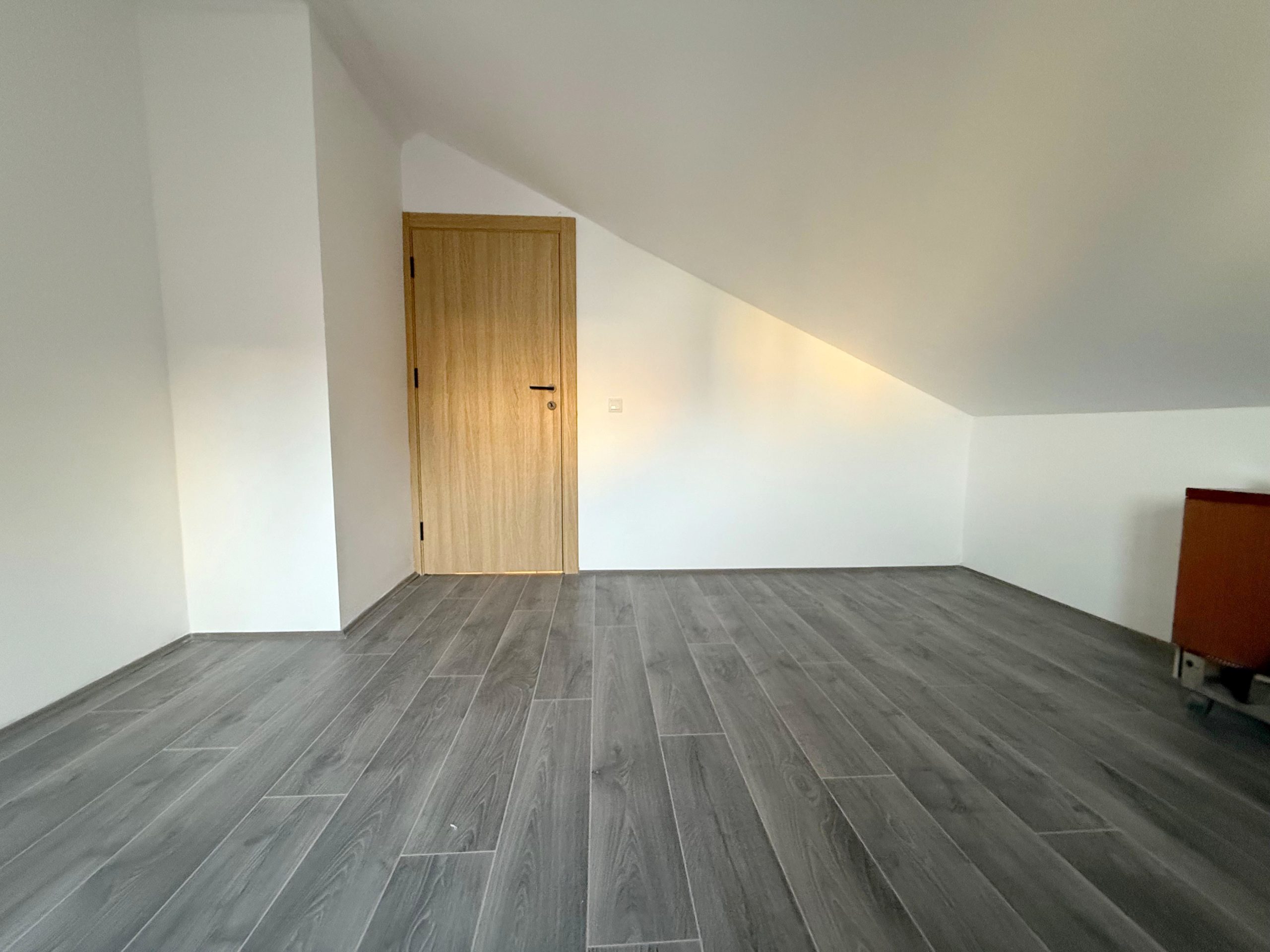 Prodaja stanova Novi Beograd (Blok 71)-soba Prodaja stanova novi beograd (blok 71)-soba