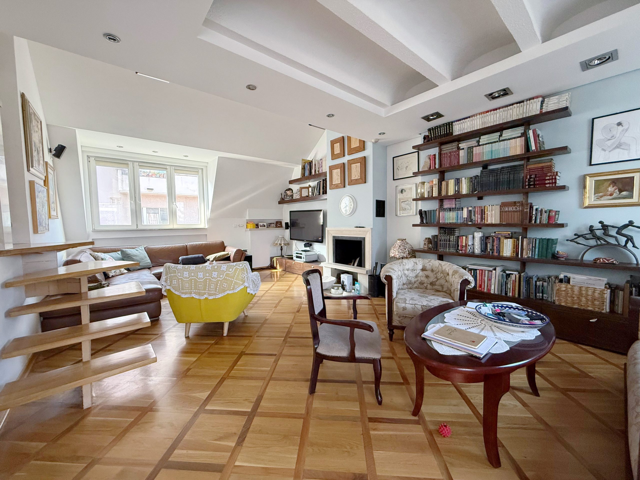 Prodaja vojvode milenka dnevna soba 2