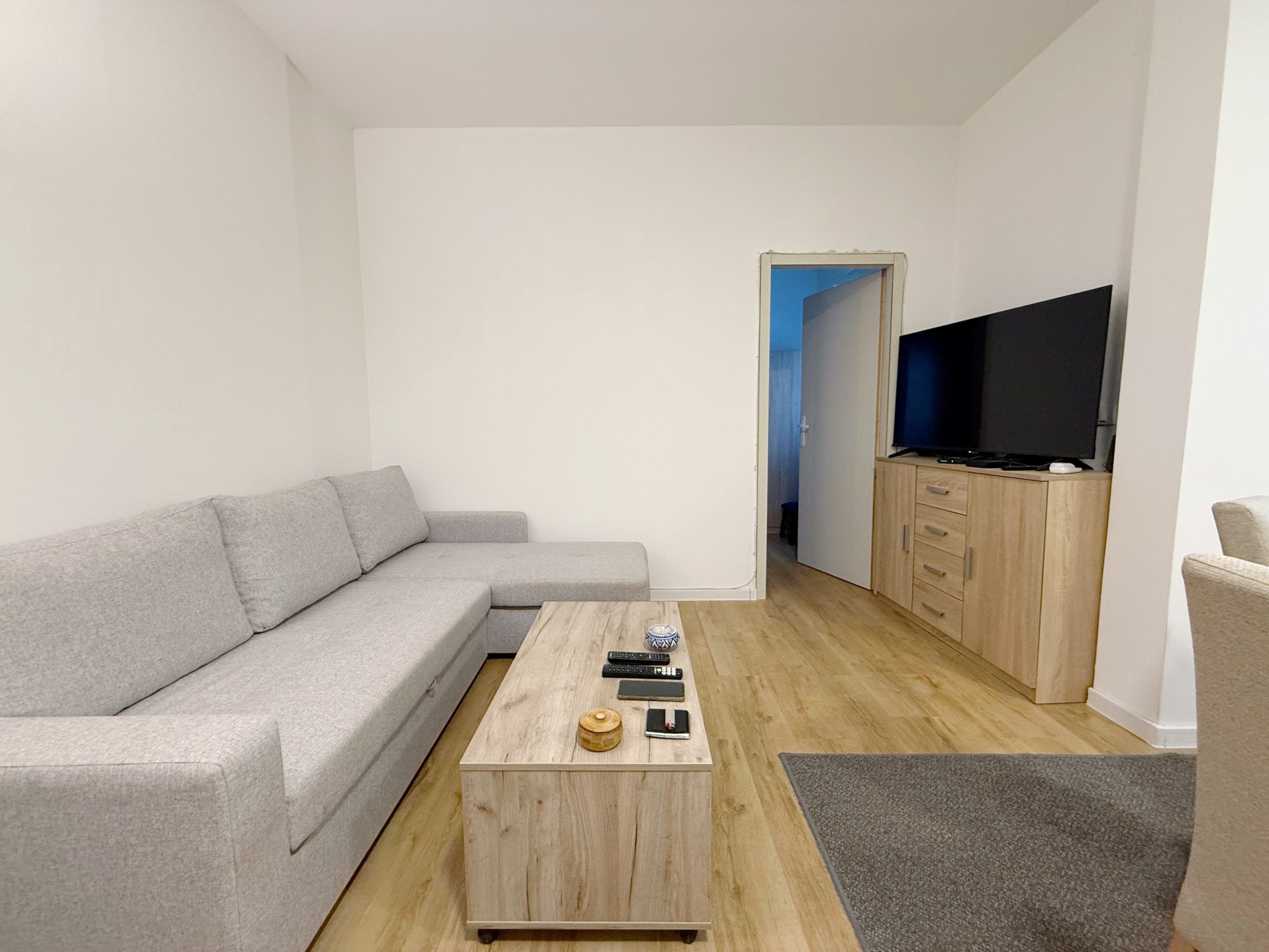 Prodaja stanova kaluđerica dnevna soba