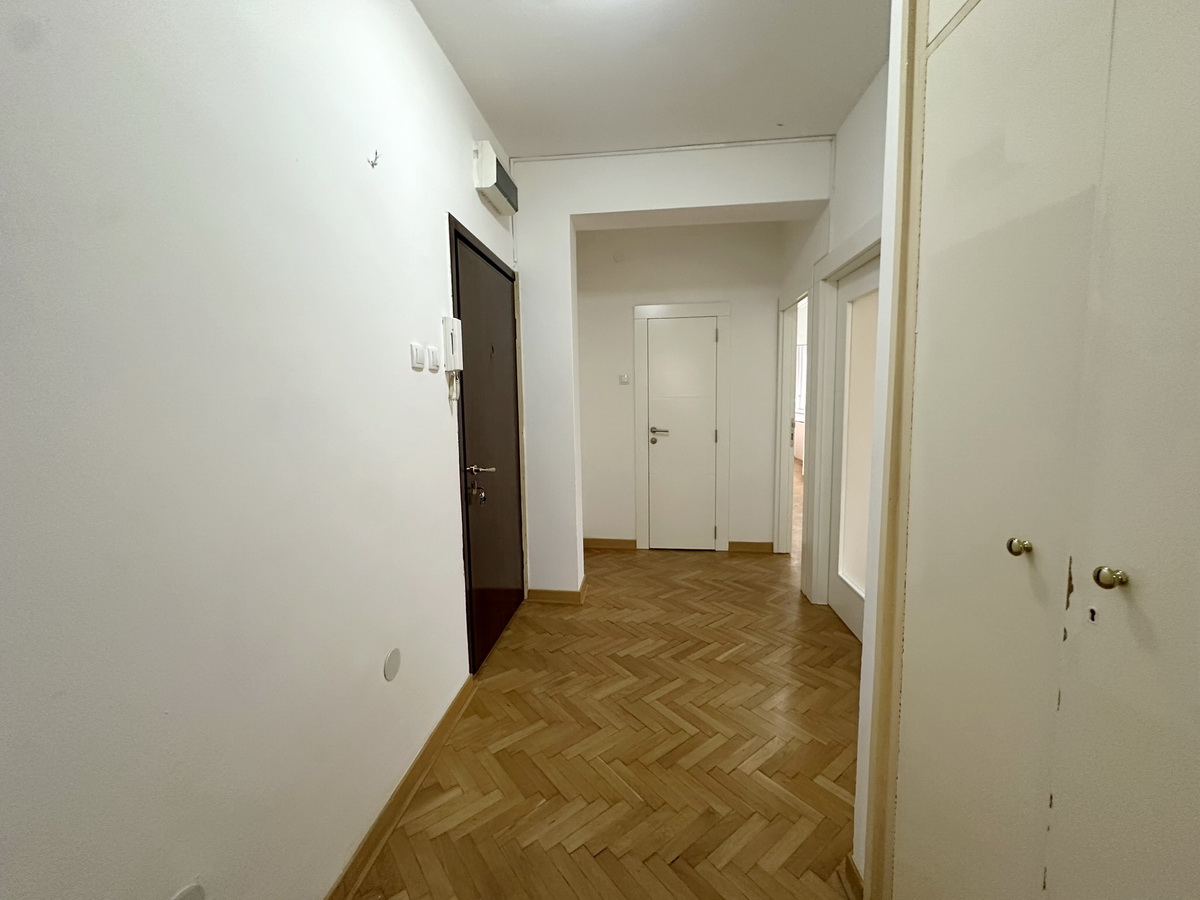 Prodaja stanova Savski venac (Kneza Miloša) - predsoblje 2 Prodaja stanova savski venac (kneza miloša) predsoblje 2
