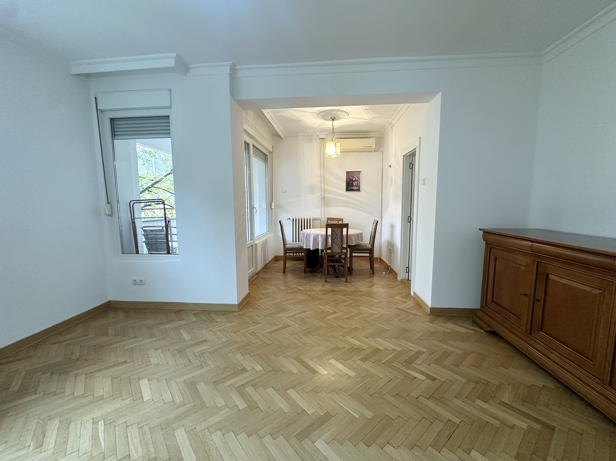 Prodaja stanova Savski venac (Kneza Miloša) - trpezarija Prodaja stanova savski venac (kneza miloša) trpezarija